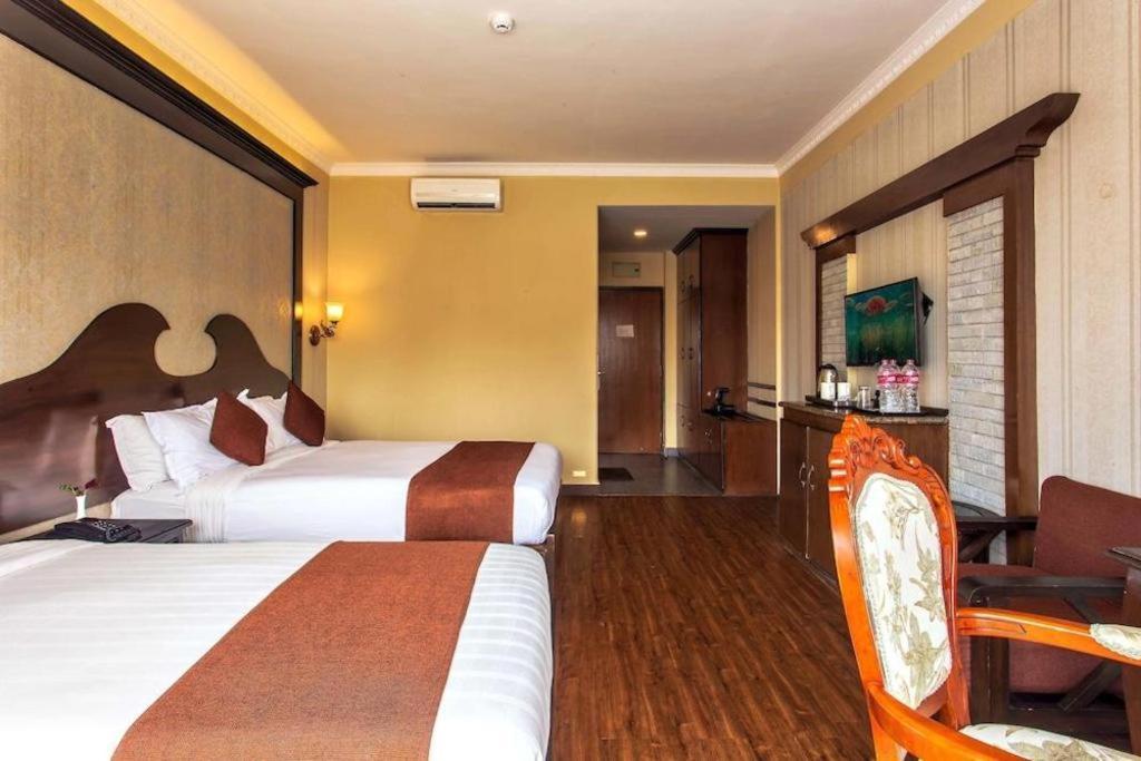 Da Yatra Courtyard Hotel & Resort Pokhara Exterior foto