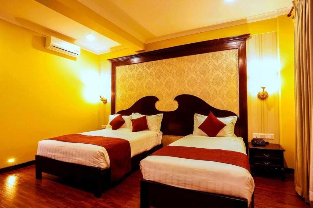 Da Yatra Courtyard Hotel & Resort Pokhara Exterior foto