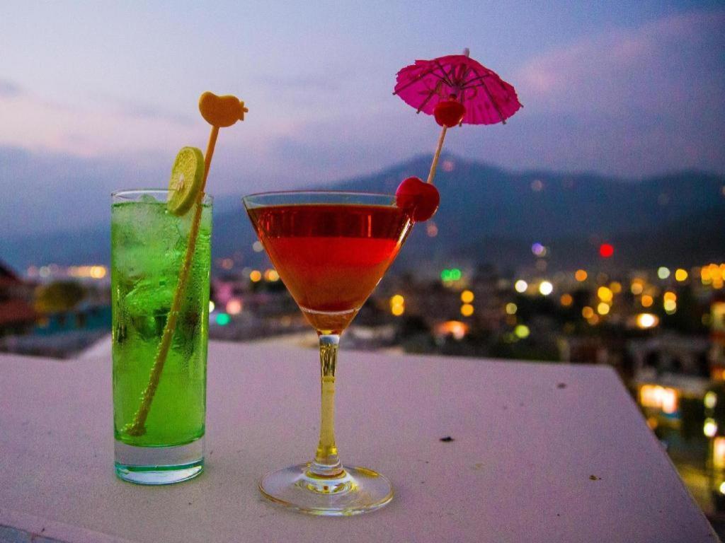 Da Yatra Courtyard Hotel & Resort Pokhara Exterior foto
